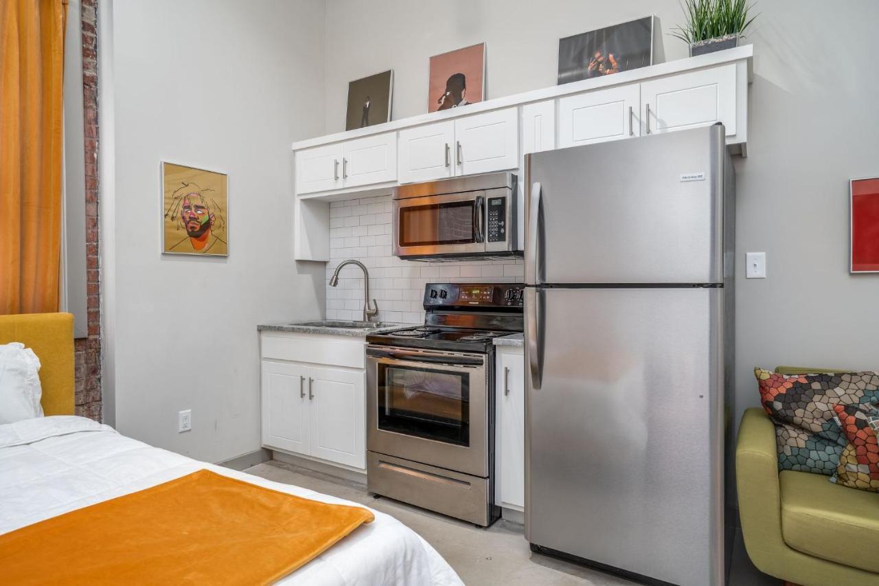 Апартаменты The Davis Lofts At Main Street - Unit 1E Роки-Маунт Экстерьер фото