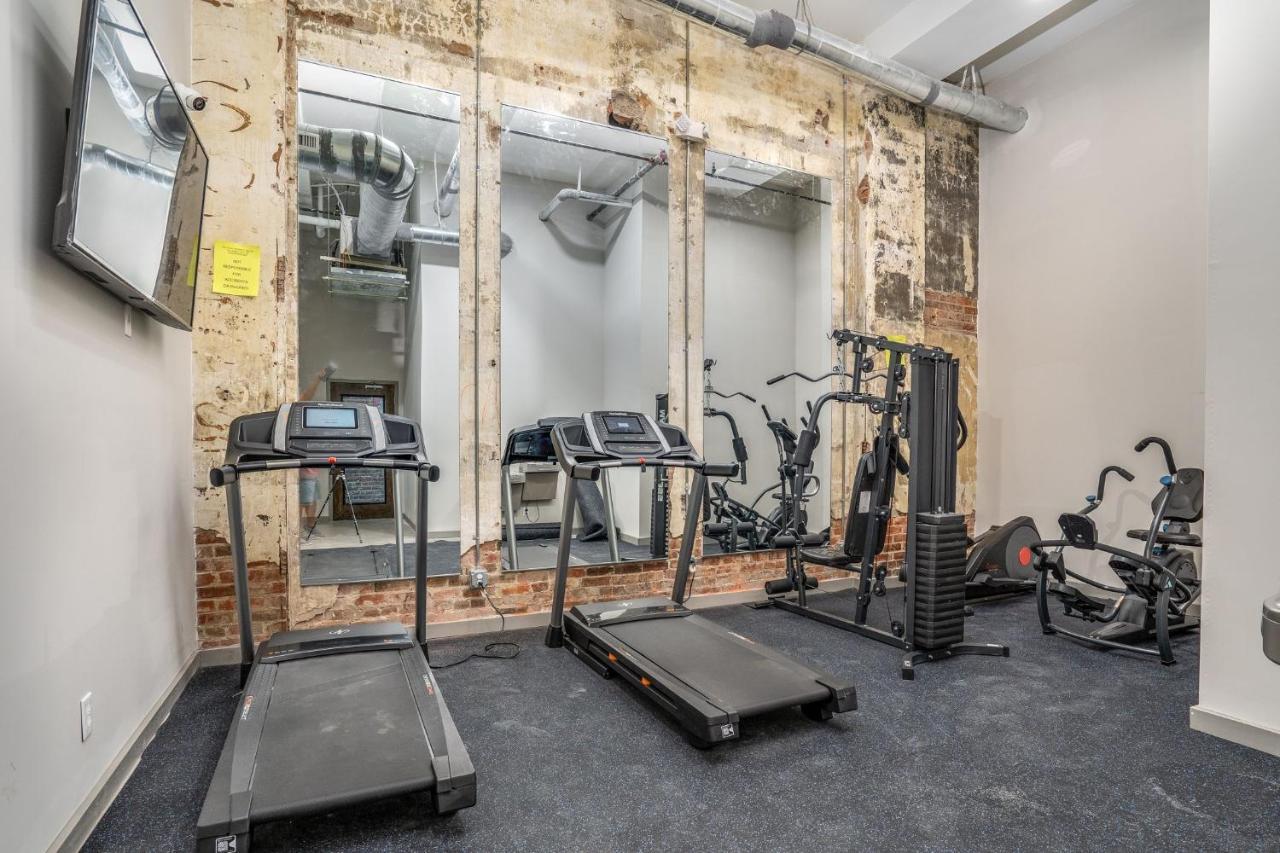 Апартаменты The Davis Lofts At Main Street - Unit 1E Роки-Маунт Экстерьер фото