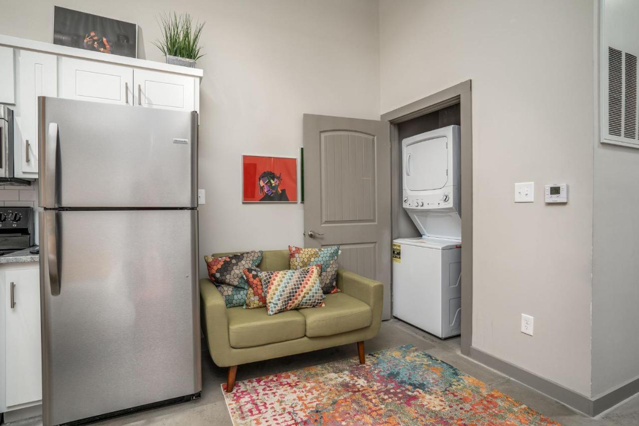 Апартаменты The Davis Lofts At Main Street - Unit 1E Роки-Маунт Экстерьер фото